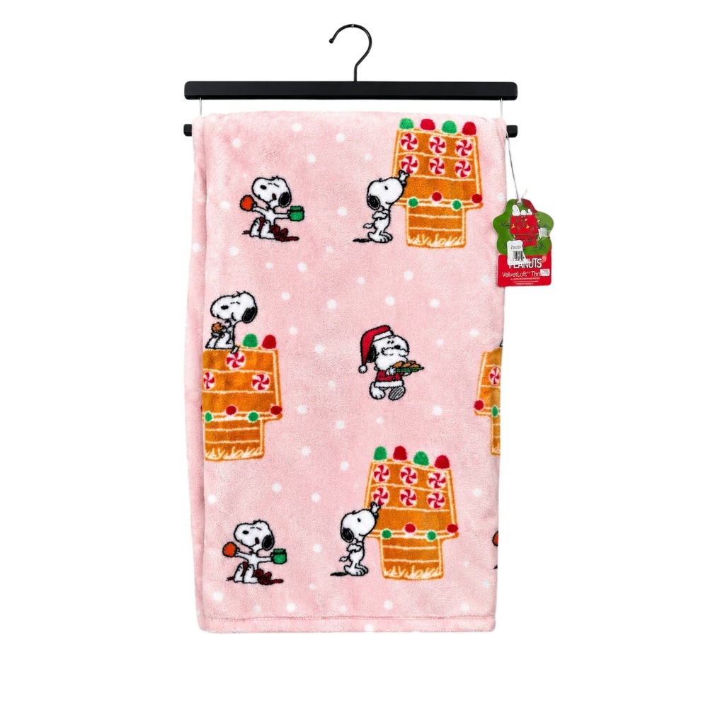 Peanuts Snoopy NEW Gingerbread Gumdrop Pink Berkshire Blanket X-Long Christmas
